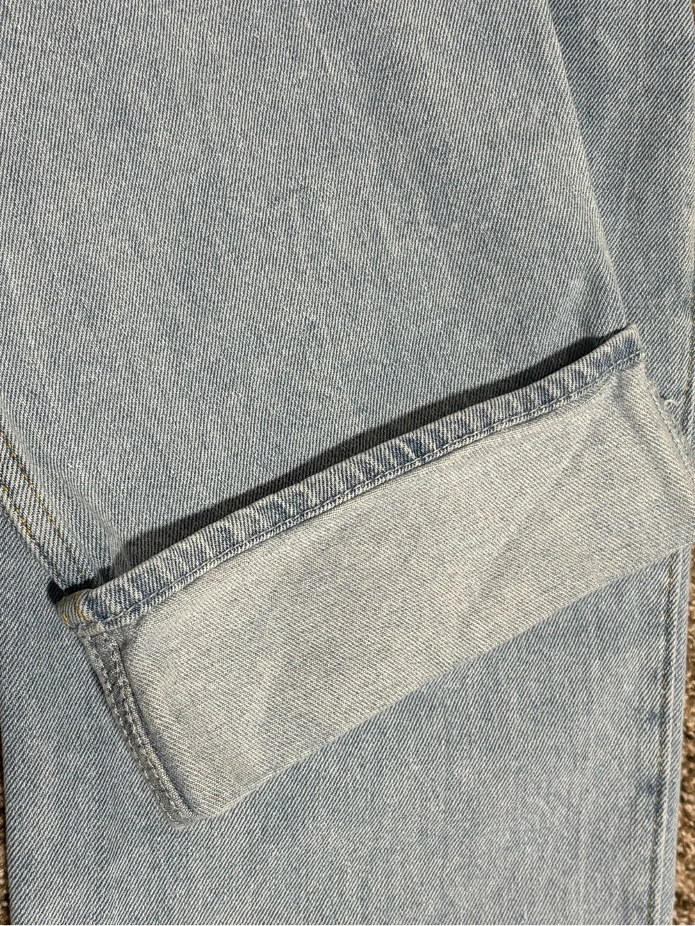 Hollister Ultra High-Rise Dad Jean Light Wash Cuffed Ankle - Picture 5 of 9